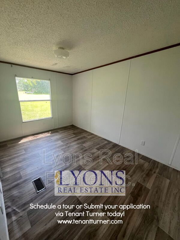 Building Photo - 10 Chaserville Blvd