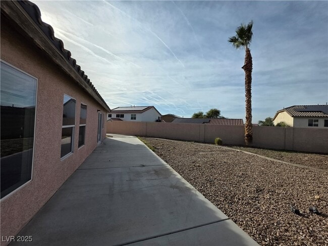 Building Photo - 1083 Sterling Peak St