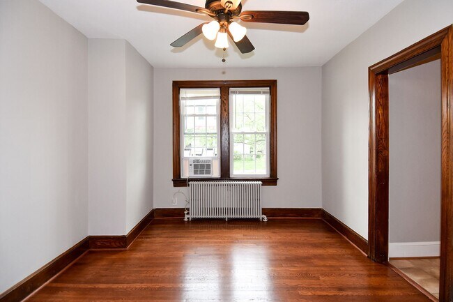 Building Photo - 600 23rd St S