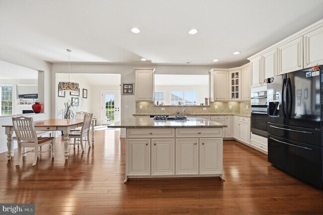 Building Photo - 23222 Hemmingford Cir