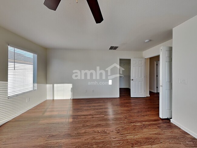 Building Photo - 40600 N Jay Ln