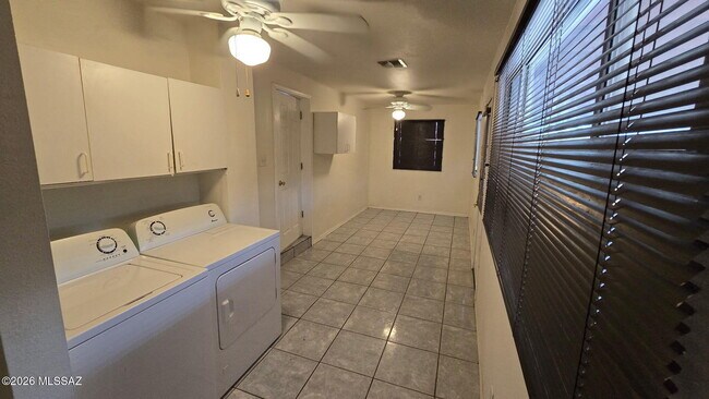 Building Photo - 4050 S Kostka Ave