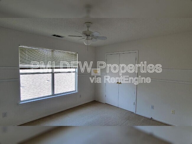 Building Photo - 822 Kipling Dr