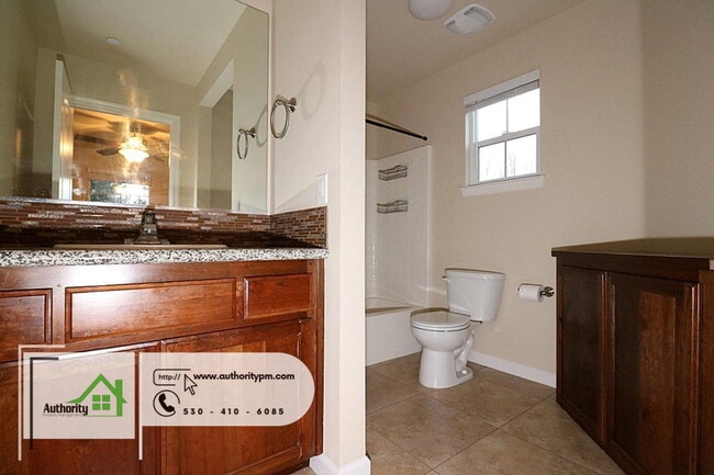 Building Photo - 550 Mission De Oro Dr