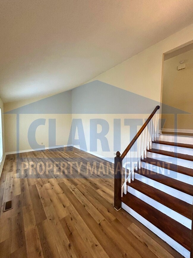 Building Photo - 913 Whisperwood Trail NE