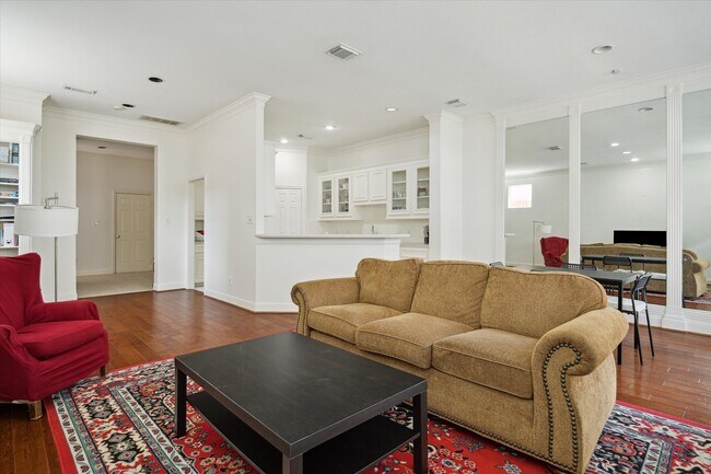 Building Photo - 1522 Castle Ct