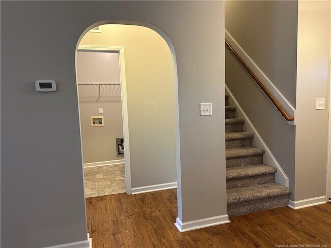Building Photo - 498 New Castle Ln