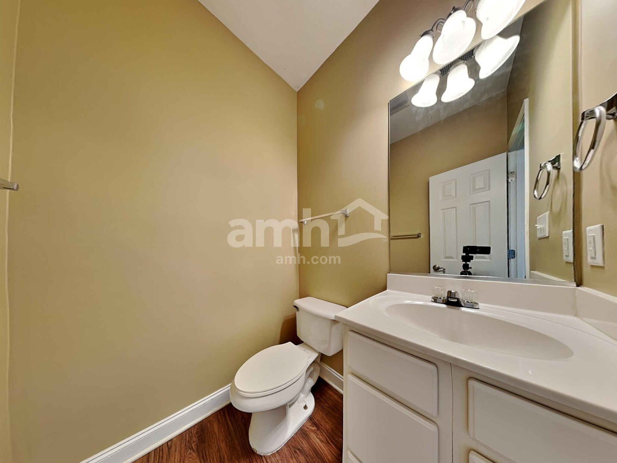 Building Photo - 7027 Legend Oaks Ln