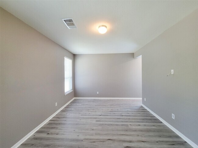 Building Photo - 14202 Persimmon Woods Dr