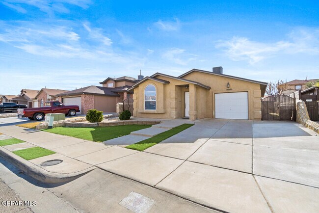 Building Photo - 14056 Tierra Venado Dr