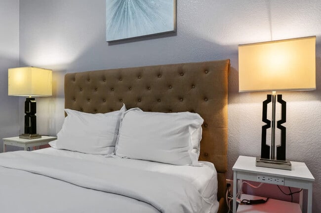 Building Photo - 1107 Shadowcrest Ln