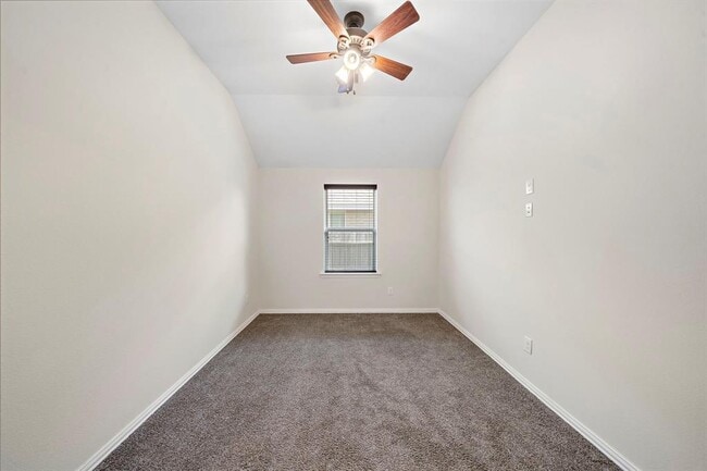 Building Photo - 614 Dunlavy Ln