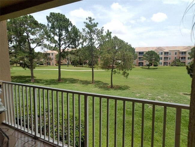 Building Photo - 14013 Fairway Island Dr