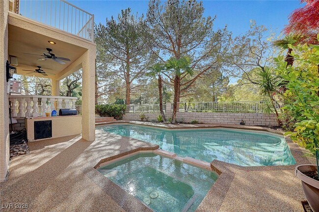 Building Photo - 9433 Angelfish Dr