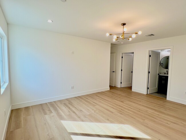 Master Bedroom - 11943 Burton St