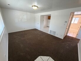 Building Photo - 367 E 1500 S