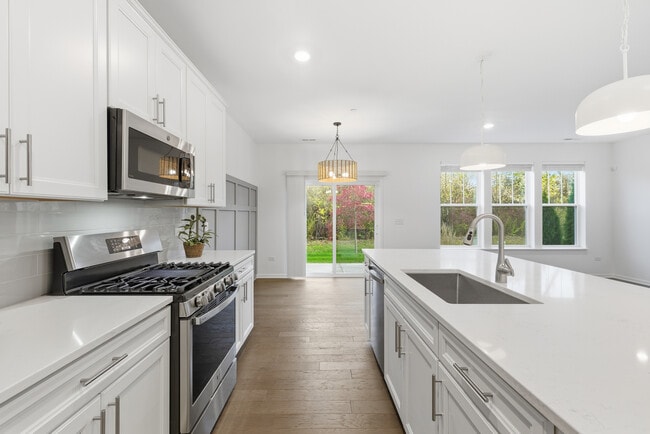 Building Photo - 2666 Martini St