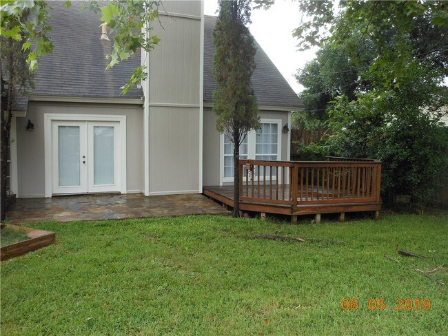 Building Photo - 1710 Foxfire Dr