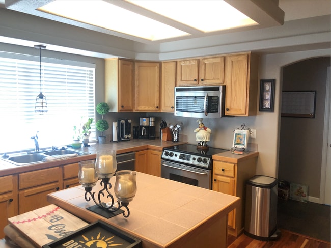 Building Photo - 1408 W Briarhollow Ln