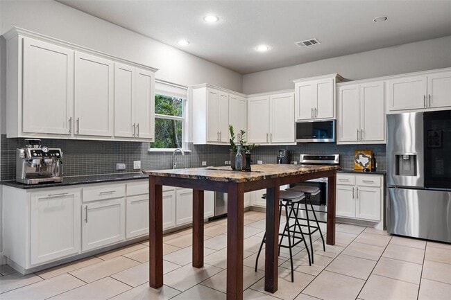 Building Photo - 12214 Cottage Promenade Ct