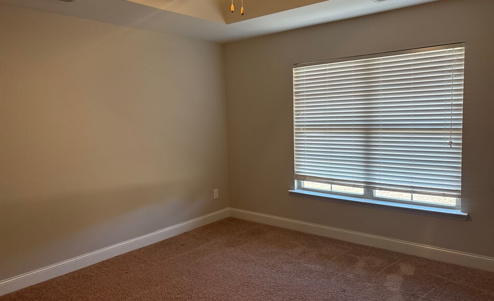 Building Photo - 648 Piney Woods Rd