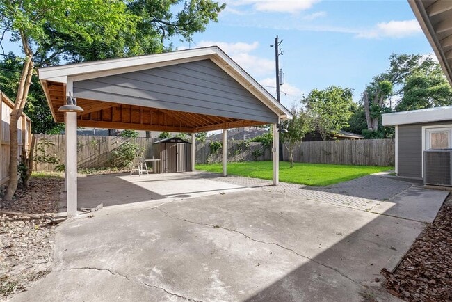 Building Photo - 7307 Raton St