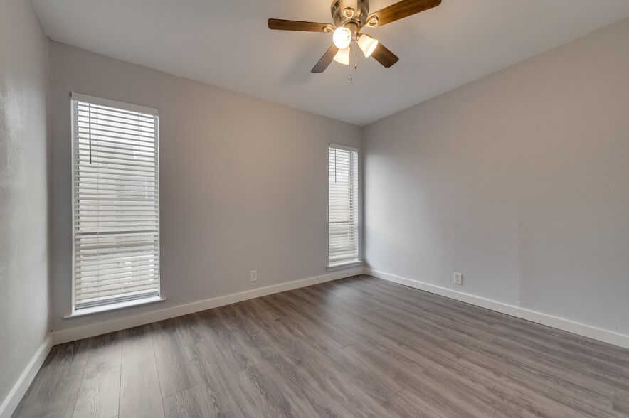 Bedroom - 4330 Bowser Ave