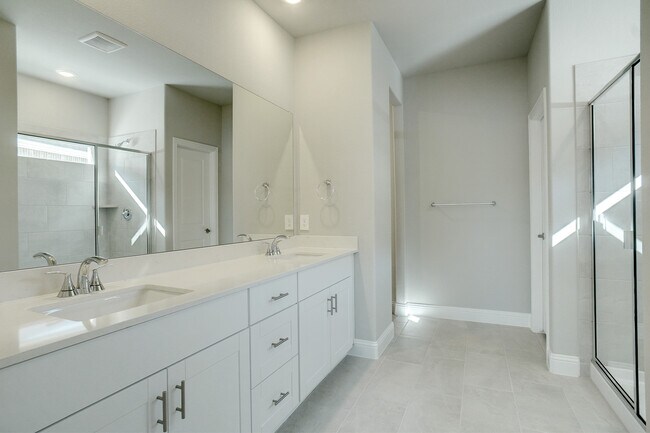 Building Photo - 5812 Marvel Dr