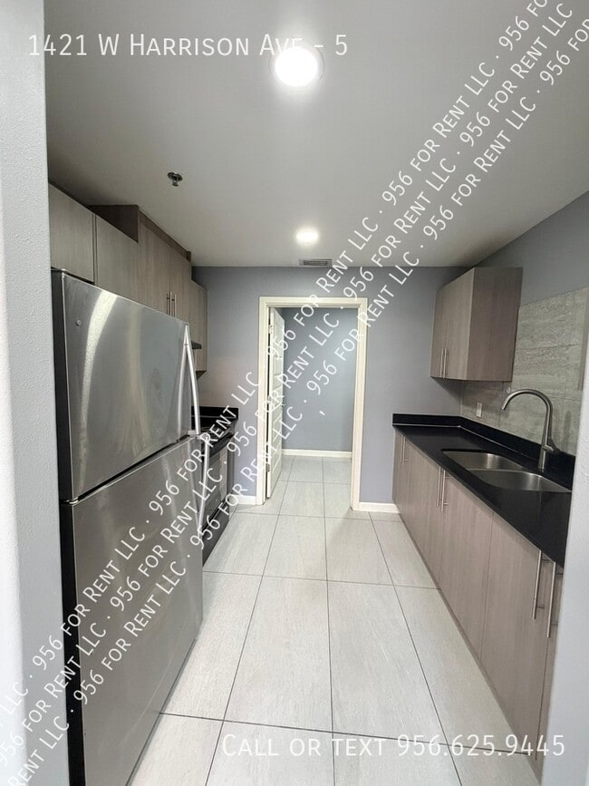 Building Photo - 1421 W Harrison Ave