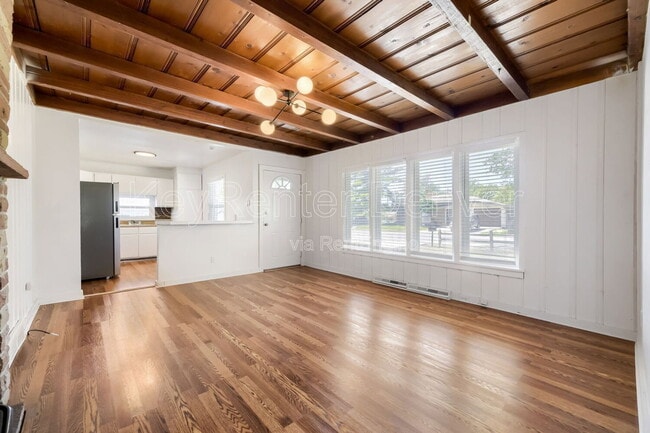 Building Photo - 1220 Upham St