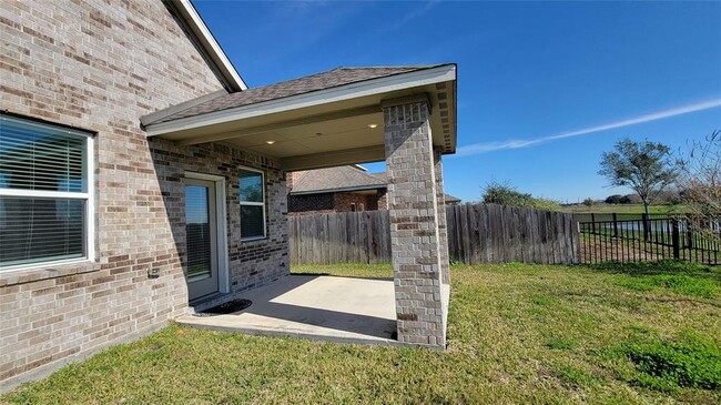 Building Photo - 6028 Pearland Pl