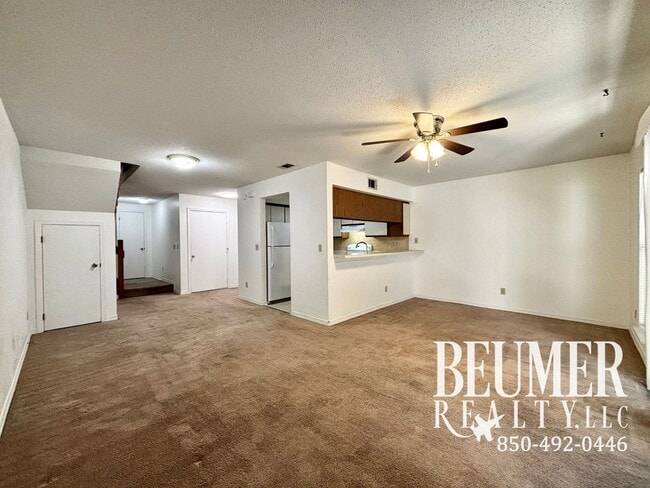 Building Photo - 2 Bedroom 2.5 Bath Townhome Near Perdido Key