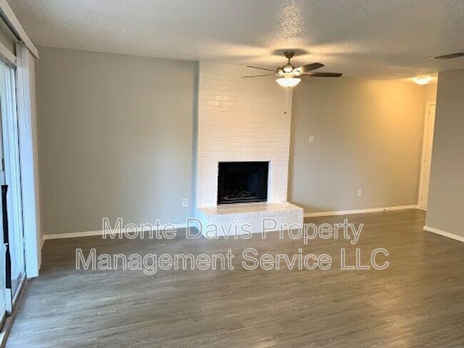 Building Photo - 11800 Alpheus Ave