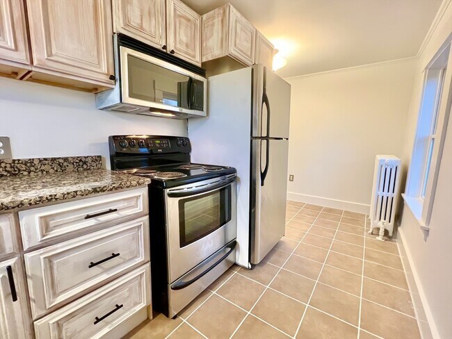 Building Photo - 46 Prospect St