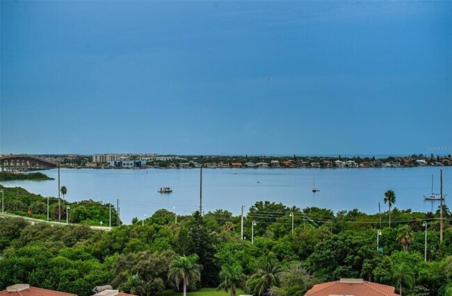 Building Photo - 6322 Palma Del Mar Blvd S