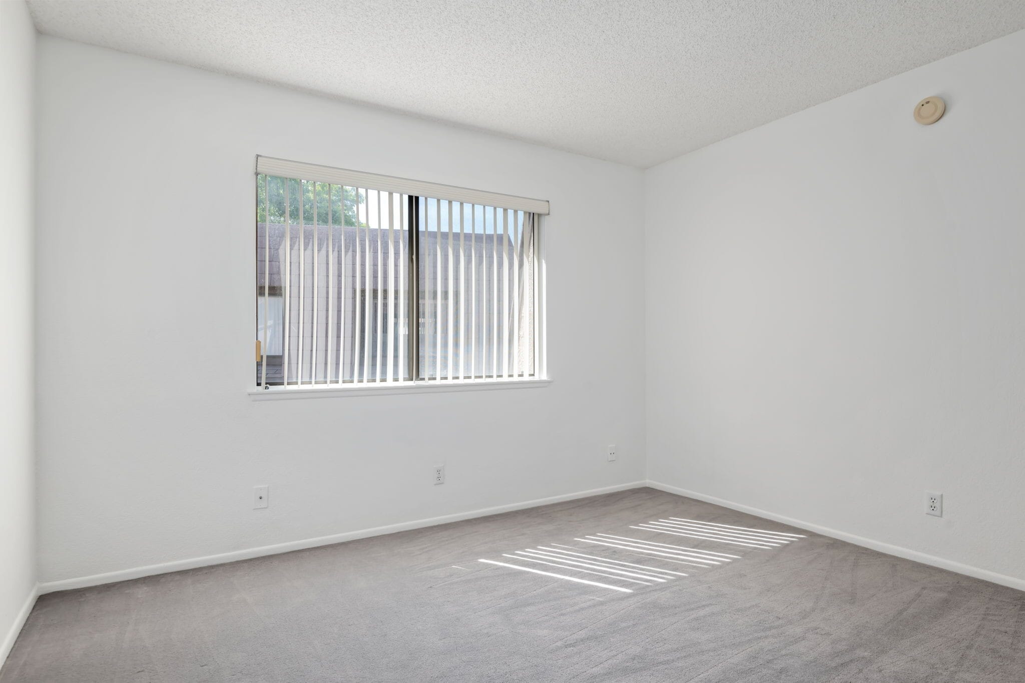 Bedroom - 9000 Vanalden Ave