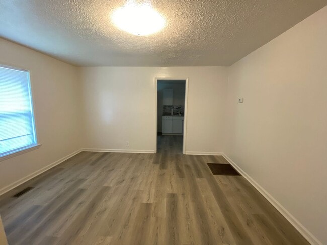 Building Photo - Remodeled 1/1 located in Shelby, NC