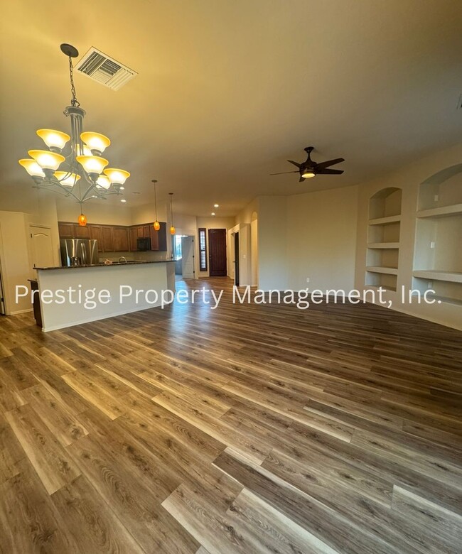 Building Photo - Live in Luxury in This Beautiful Oro valle...