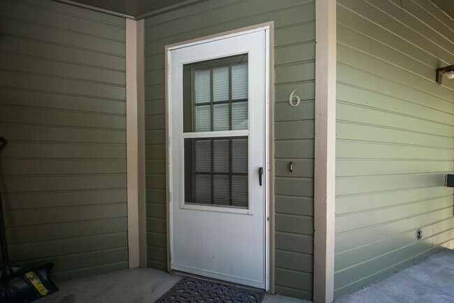 Building Photo - 3565 Windmill Dr