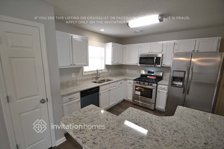 Building Photo - 2697 Chadwick Ln NW