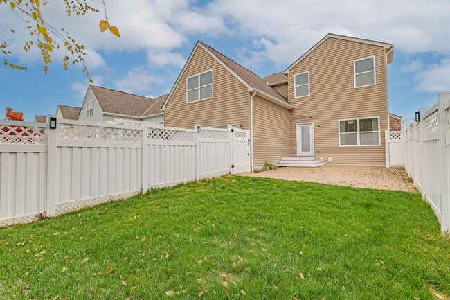 Building Photo - 6003 Bell Classic Dr