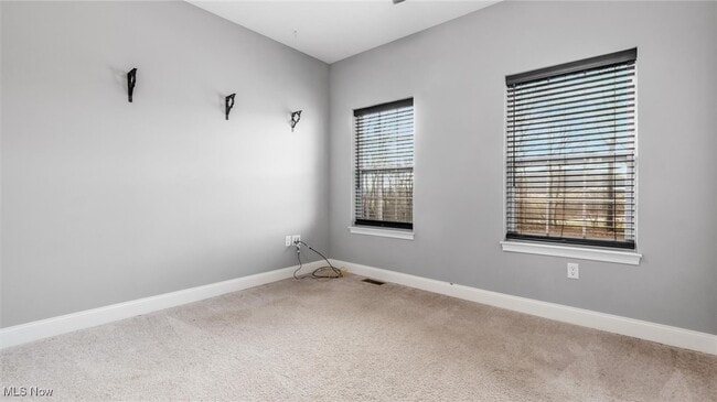 Building Photo - 6965 Chandlersville Rd