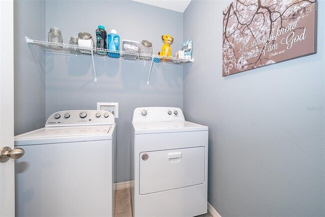 Building Photo - 531 Emily Gln St