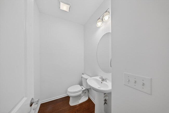 Building Photo - 49527 Lantern Wy