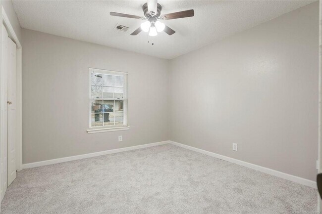 Building Photo - 417 W Birmingham St