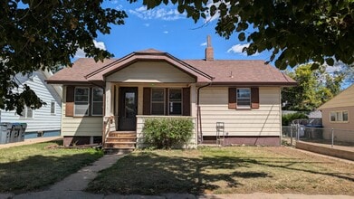 Building Photo - 2015 Bradley Ave