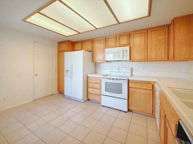 Building Photo - 68899 Cll Monforte