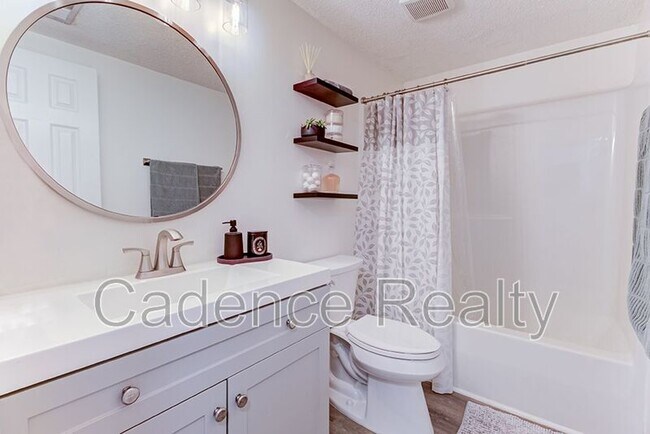 Building Photo - 4609 McClelland Dr