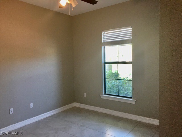 Building Photo - 1414 Mockingbird Dr