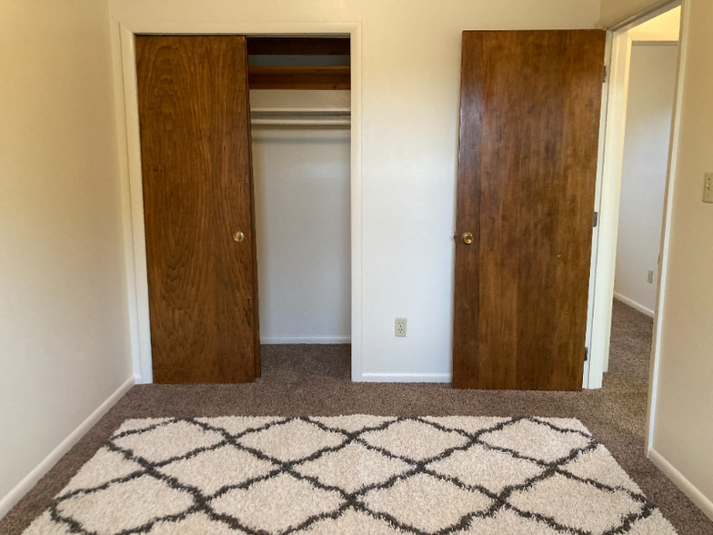 Building Photo - 815 4th St SW